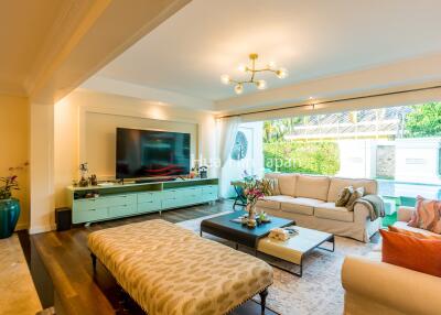 Beautiful And Spacious 4 Bedrooms Pool Villa In Hua Hin For Sale