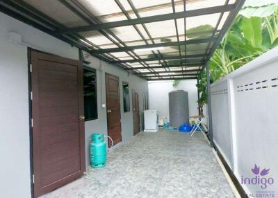 Renovated furnished 3 bedroom house with a big garden for rent in Nong Hoi, Chiang Mai. Near Varee School.