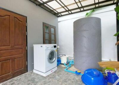 Renovated furnished 3 bedroom house with a big garden for rent in Nong Hoi, Chiang Mai. Near Varee School.