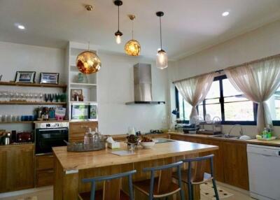 3 bed house for rent or sale in Hang Dong Chiang Mai