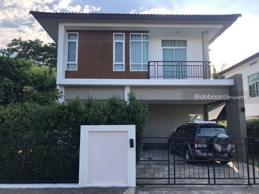 2-story single house with 3 bedrooms and 3 bathrooms, located in the San Sai area, close to Mae Jo University.