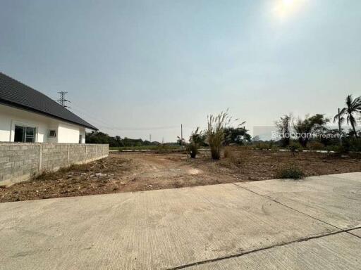 Beautiful land plot of 114 square wah in the San Sai area, near HomePro San Sai