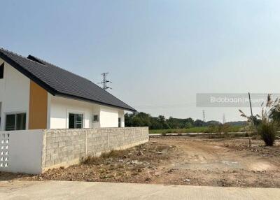 Beautiful land plot of 114 square wah in the San Sai area, near HomePro San Sai