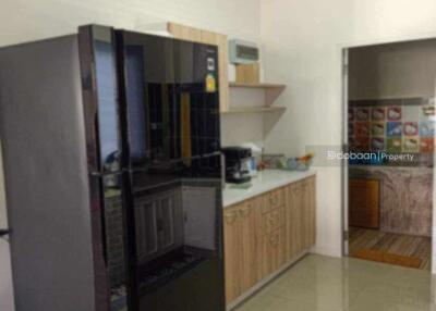 A single-story house with 3 bedrooms and 2 bathrooms, located in the Hang Dong area, near Kad Farang.