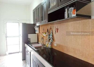 A single-story house with 3 bedrooms and 2 bathrooms, located in the Hang Dong area, near Kad Farang.