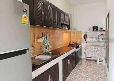 A single-story house with 3 bedrooms and 2 bathrooms, located in the Hang Dong area, near Kad Farang.