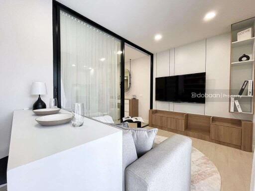 1-bedroom, 1-bathroom condo located in the Chiang Mai city area, close to Chiang Mai Airport.