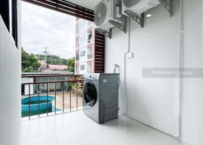 1-bedroom, 1-bathroom condo located in the Chiang Mai city area, close to Chiang Mai Airport.