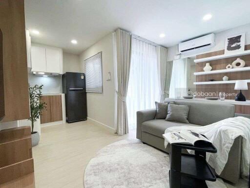 1-bedroom, 1-bathroom condo located in the Chiang Mai city area, close to Chiang Mai Airport.