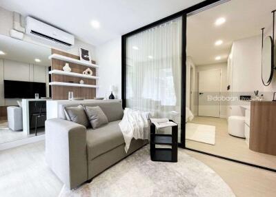 1-bedroom, 1-bathroom condo located in the Chiang Mai city area, close to Chiang Mai Airport.