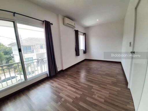 Two-storey townhome, 3 bedrooms, 2 bathrooms, in Mae Hia zone, near Chiang Mai airport.