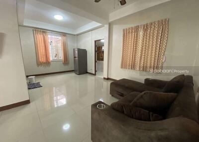 Detached house, 2 floors, 3 bedrooms, 3 bathrooms, located in Chiang Mai city area near Chiang Mai airport.