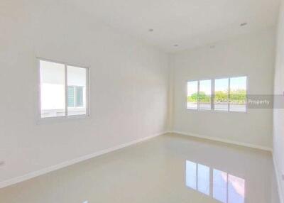 Detached house, single-storey, 3 bedrooms, 2 bathrooms, located in Mae Rim area near Nakorn Ping Hospital.