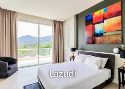 CLIFF + CLOUDS : 3 Bed Mountain View Condo