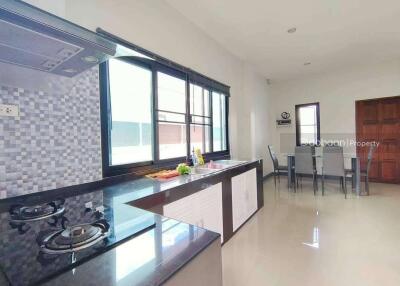 Single house, 1 floor, 3 bedrooms, 2 bathrooms, Saraphi zone, near 89 Plaza.