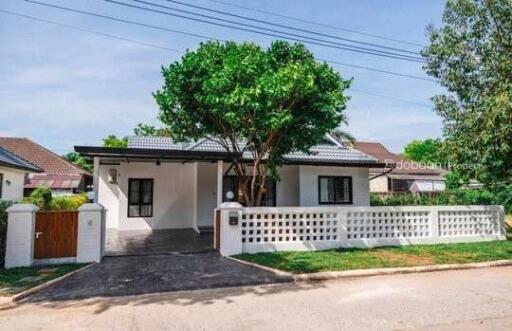 1-story detached house in the project, 3 bedrooms, 3 bathrooms, Hang Dong zone, near Central Chiang Mai Airport.