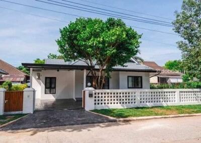 1-story detached house in the project, 3 bedrooms, 3 bathrooms, Hang Dong zone, near Central Chiang Mai Airport.