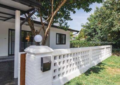 1-story detached house in the project, 3 bedrooms, 3 bathrooms, Hang Dong zone, near Central Chiang Mai Airport.