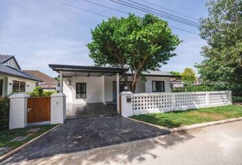 1-story detached house in the project, 3 bedrooms, 3 bathrooms, Hang Dong zone, near Central Chiang Mai Airport.