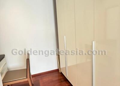 Spacious 1 Bedroom Condo Noble 09 Ruamrudee, Lumphini