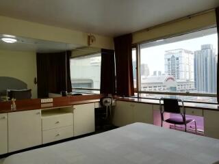 Sukhumvit Suite 1 bedroom condo for sale