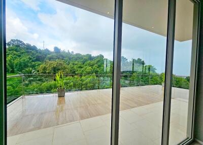 Luxury Pool View and Mountain View Condo For Sale in Bang Saray