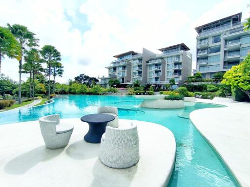 Views: Pool, Garden, Mountain, Ocean