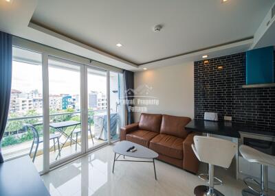 Newly renovated, 1 bedroom,1 bathroom for rent in Grand Avenue, central Pattaya.