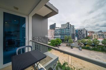 Newly renovated, 1 bedroom,1 bathroom for rent in Grand Avenue, central Pattaya.