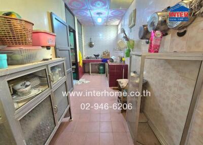 Image of a kitchen with utensils and appliances