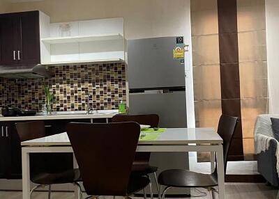 Modern kitchen with dining area