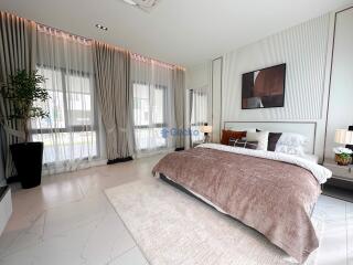 4 Bedrooms House in The Lavish North Pattaya H011864