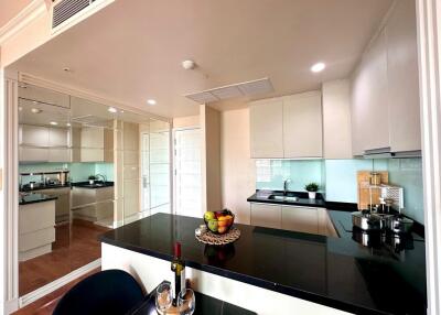 1-bedroom spacious condo for sale in Phromphong area