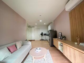 2-bedroom modern condo for sale close to BTS Phromphong