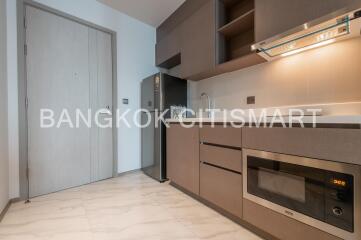 Condo at RHYTHM Ekkamai for sale