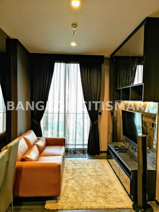 Condo at Edge Sukhumvit 23 for rent