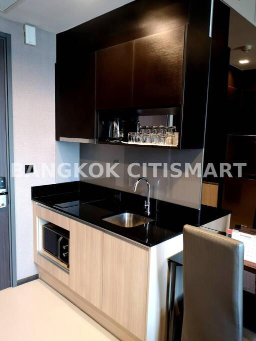 Condo at Edge Sukhumvit 23 for rent