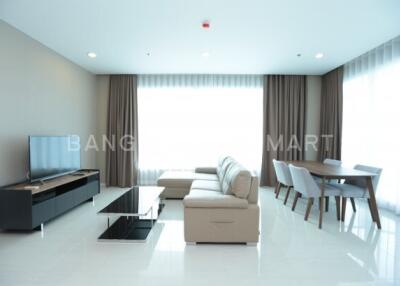 Condo at Menam Residences for rent