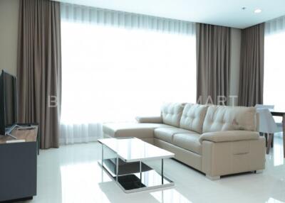 Condo at Menam Residences for rent