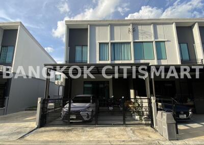 Townhouse at Pleno Chaiyaphruek-Chaengwattana 2 for sale