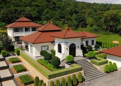 วิลล่าพร้อมสระว่ายน้ำ Belvida Estate Tanah สำหรับขายที่ huahin