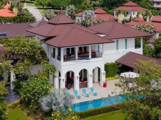 วิลล่า 2 ชั้นที่ออกแบบเองโดย Belvida Estate สำหรับขายที่ Hua Hin