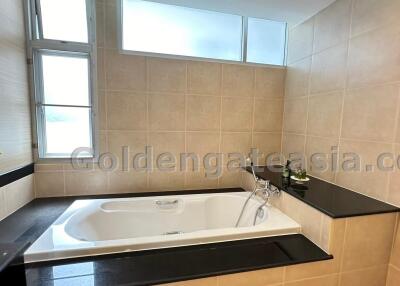 2 Bedrooms Furnished Spacious Modern Apartment - Sukhumvit 31, Watthana