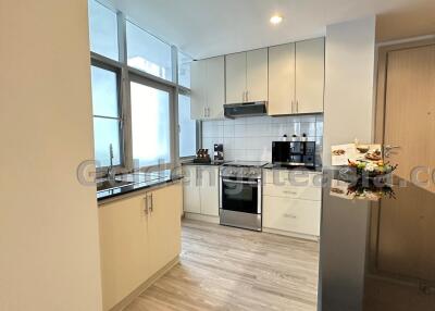 2 Bedrooms Furnished Spacious Modern Apartment - Sukhumvit 31, Watthana