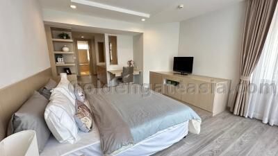 2 Bedrooms Furnished Spacious Modern Apartment - Sukhumvit 31, Watthana