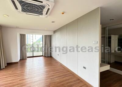 3 Bedrooms Condo with big Balcony, Prime Mansion - Sukhumvit 31