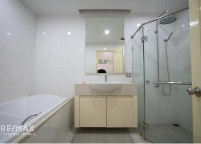 Spacious 2 Bedroom Condo for Rent 6 Mins Walk from BTS Phrom Phong