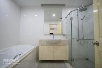 Spacious 2 Bedroom Condo for Rent 6 Mins Walk from BTS Phrom Phong