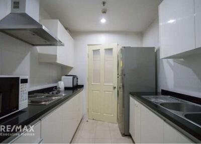 Spacious 2 Bedroom Condo for Rent 6 Mins Walk from BTS Phrom Phong