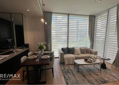 Elegant 2-Bed Bangkok Condo 5 Mins Walk to BTS Chit Lom